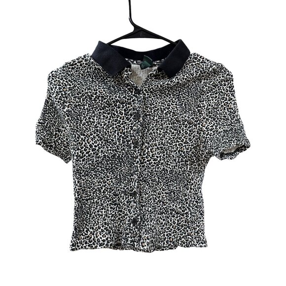 Animal Print Crop Short Sleeve Collared Shirt with Button Up Front sz S - Picture 1 of 5